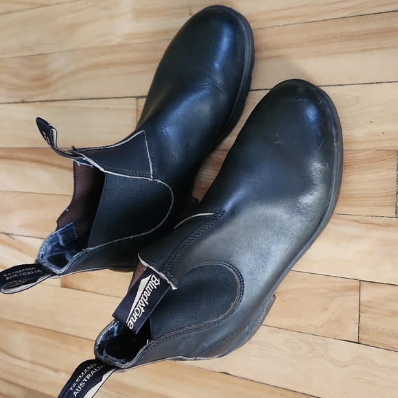 Blundstone Black Ankle Boots - Picture 3 of 16